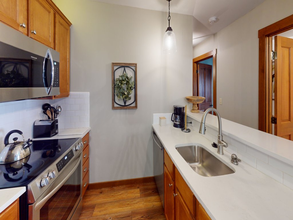 Allegheny Springs 309 - Brigham Two Bedroom Plus Condo Vacation Rental in Snowshoe - RedAwning