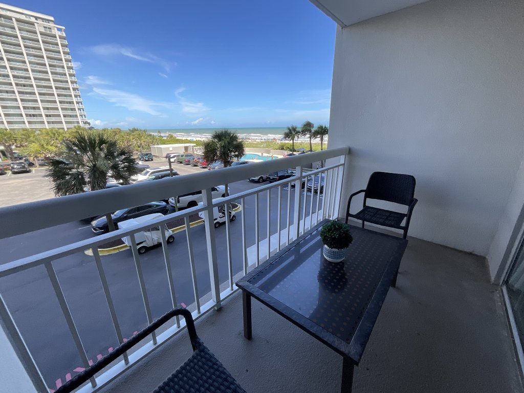 Stylish, ocean view studio with access to resort! Vacation Rental in Myrtle Beach - RedAwning