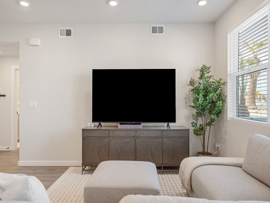 Blue Sky Oasis Vacation Rental in St. George - RedAwning