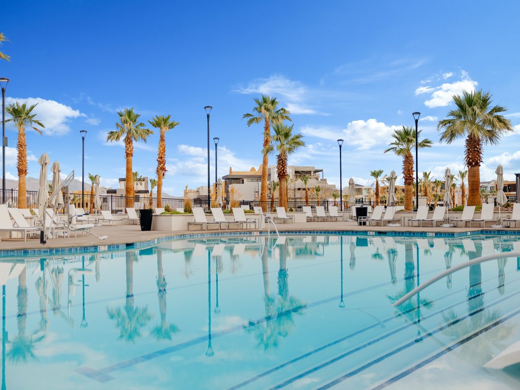 Blue Sky Oasis Vacation Rental in St. George - RedAwning