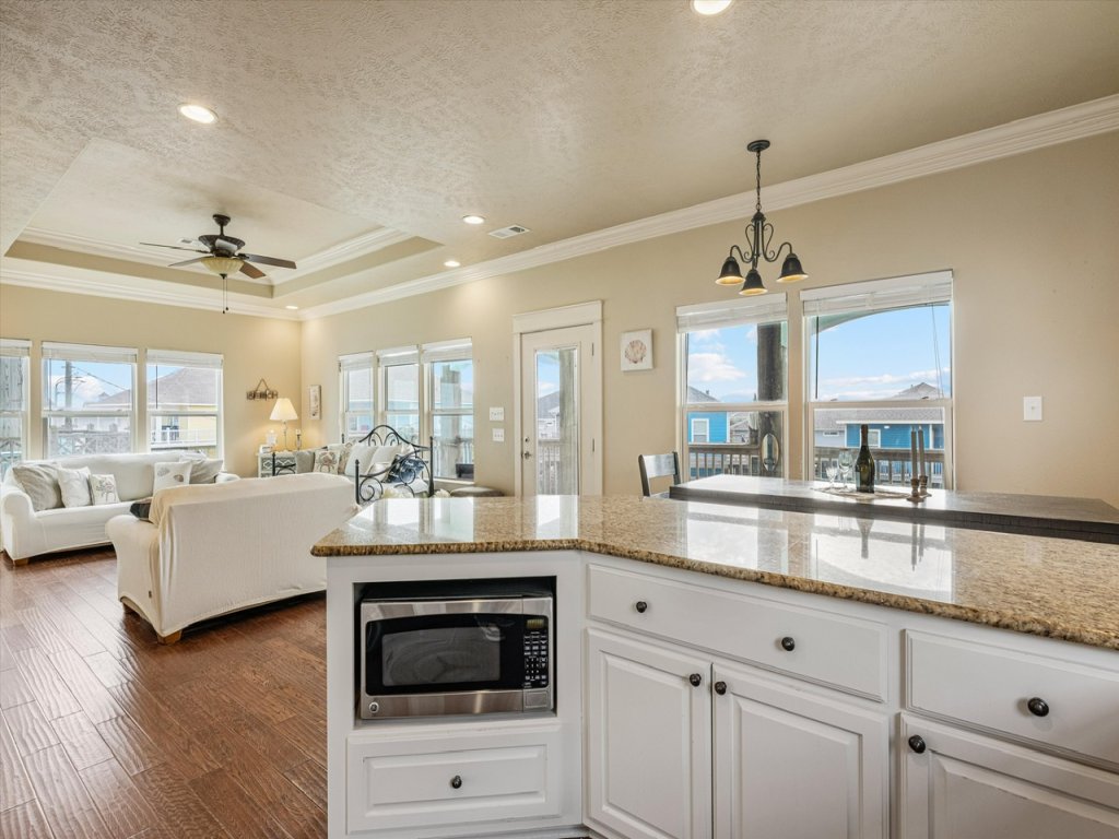 Pelicans Landing Vacation Rental in Texas - RedAwning