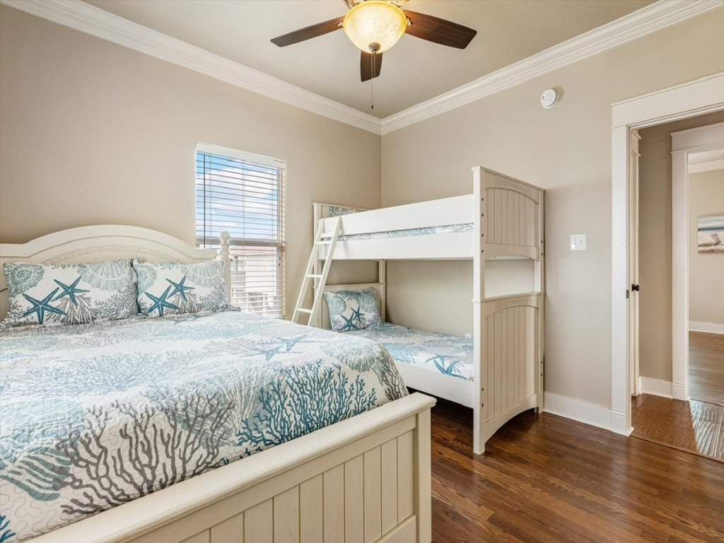 Pelicans Landing Vacation Rental in Texas - RedAwning