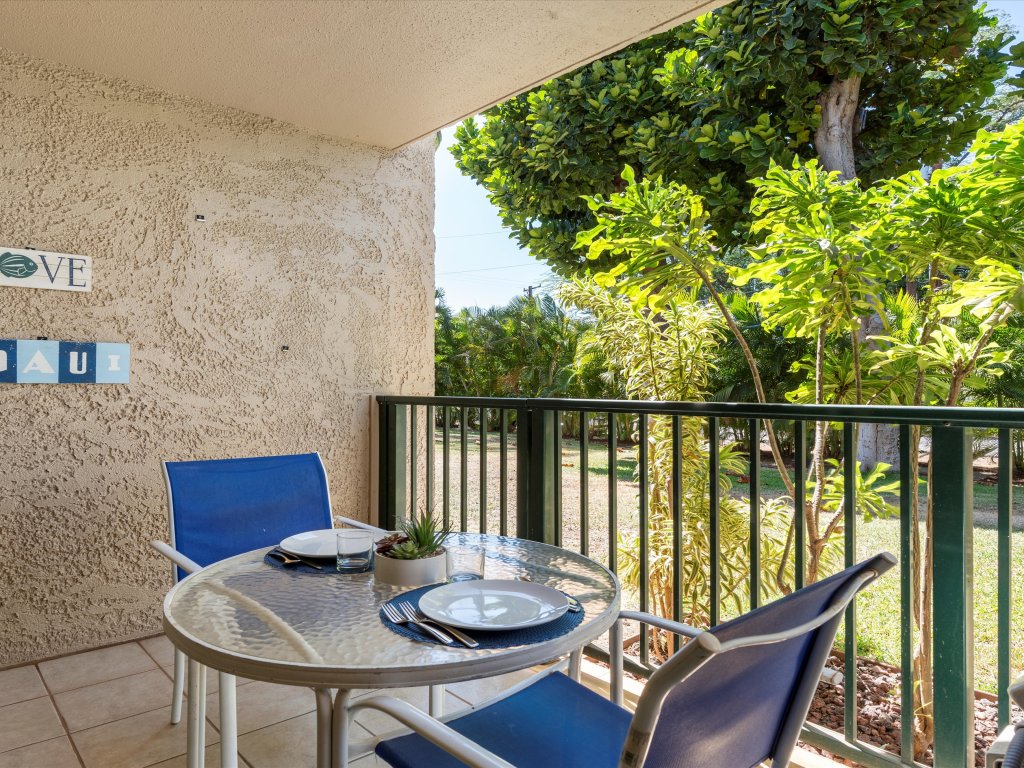 Kalama Terrace L106 Vacation Rental in Kihei - RedAwning