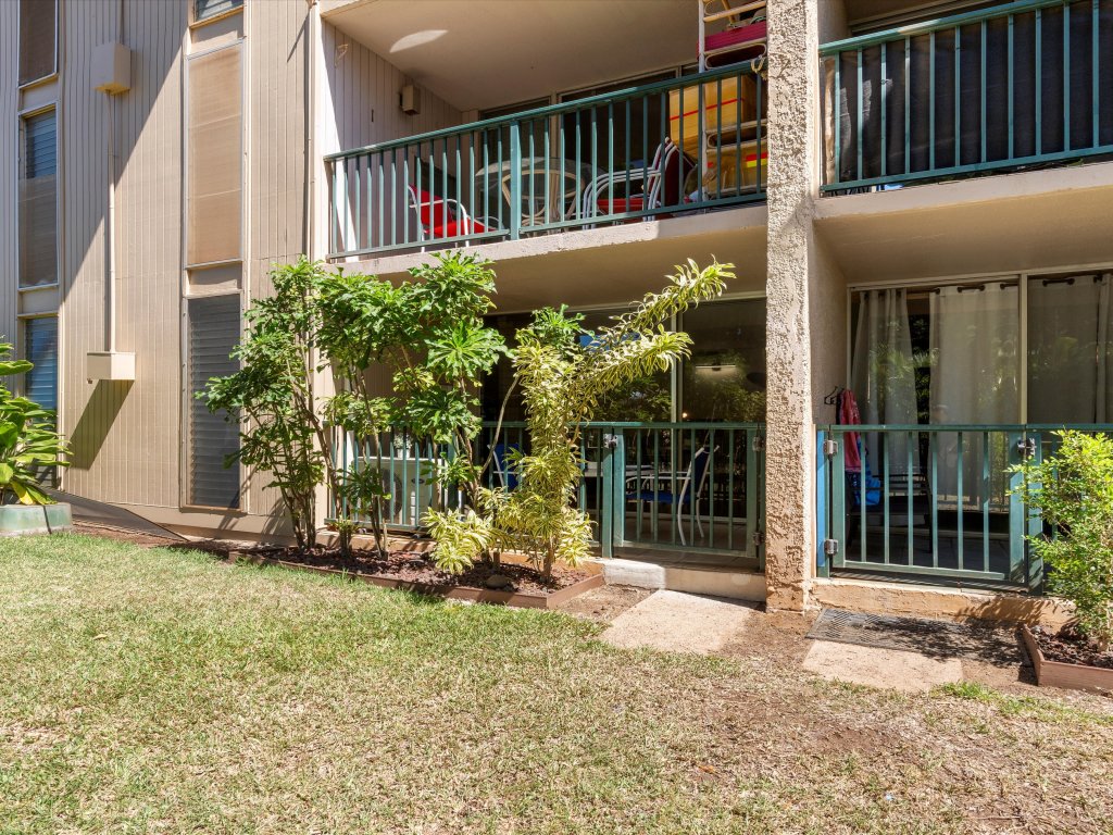 Kalama Terrace L106 Vacation Rental in Kihei - RedAwning