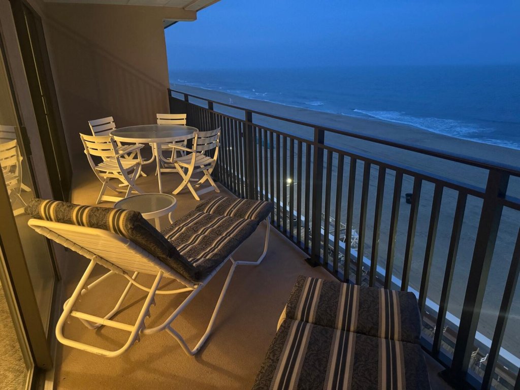 Ocean Hideaway 610 Vacation Rental in Ocean City - RedAwning