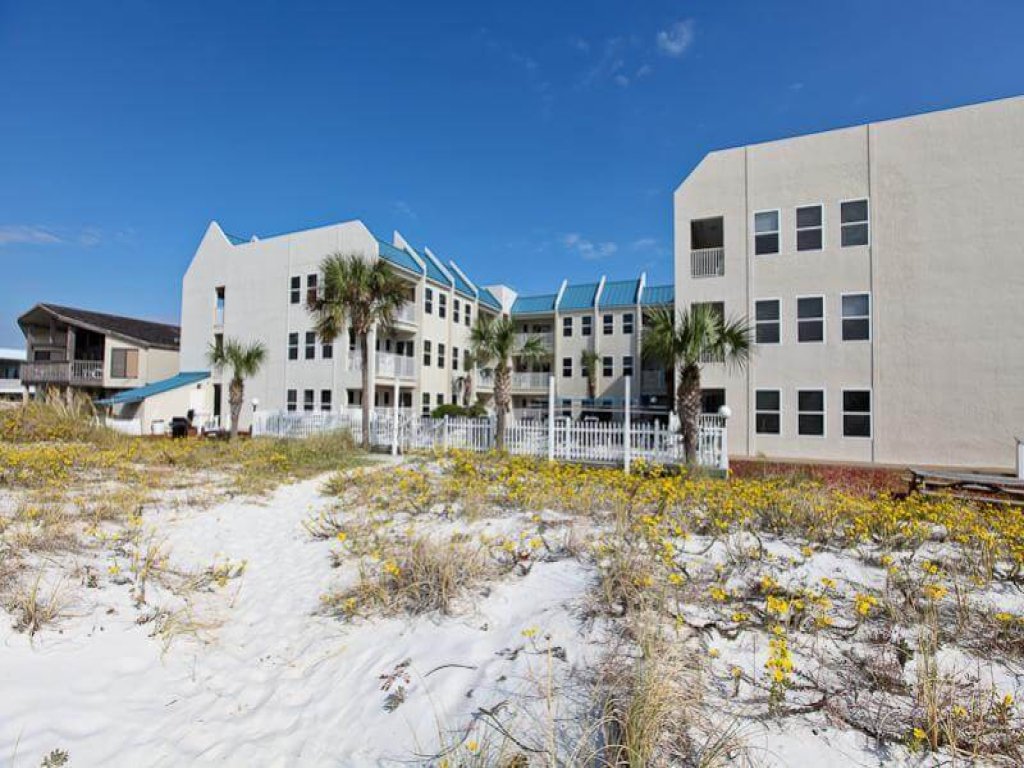 Poolside Villas 308 Vacation Rental in Destin - RedAwning