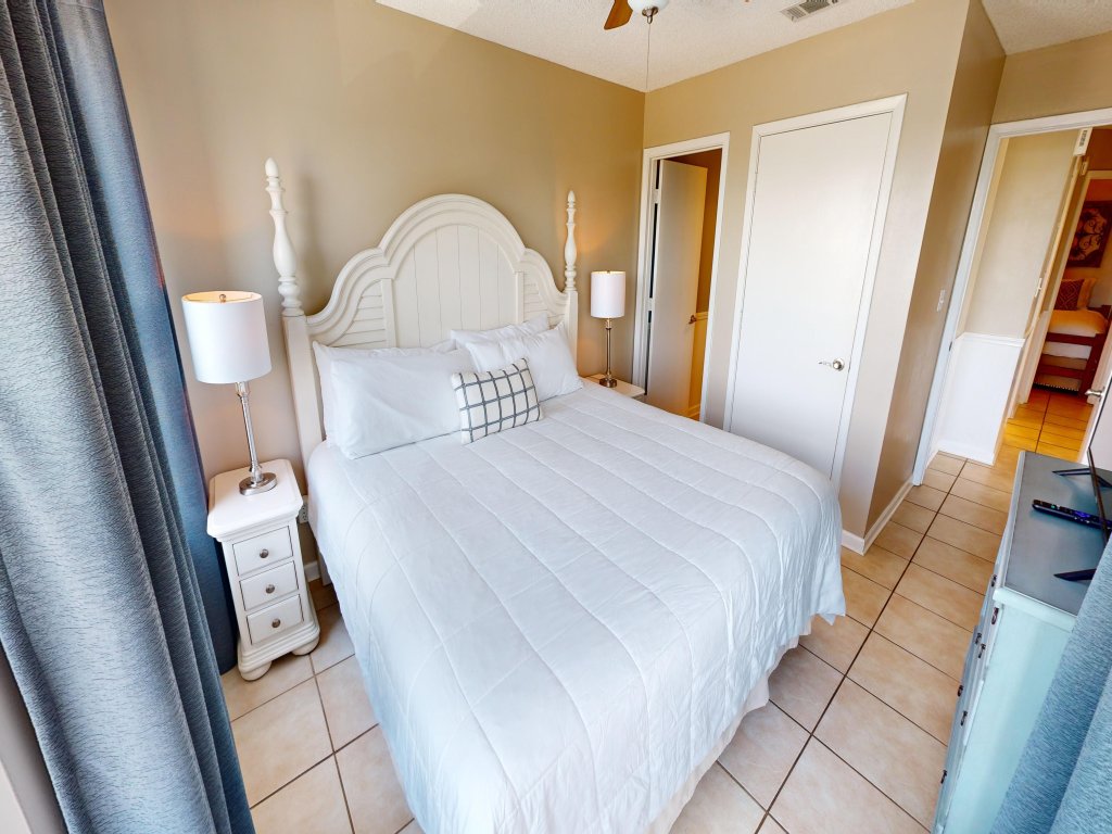 Poolside Villas 308 Vacation Rental in Destin - RedAwning