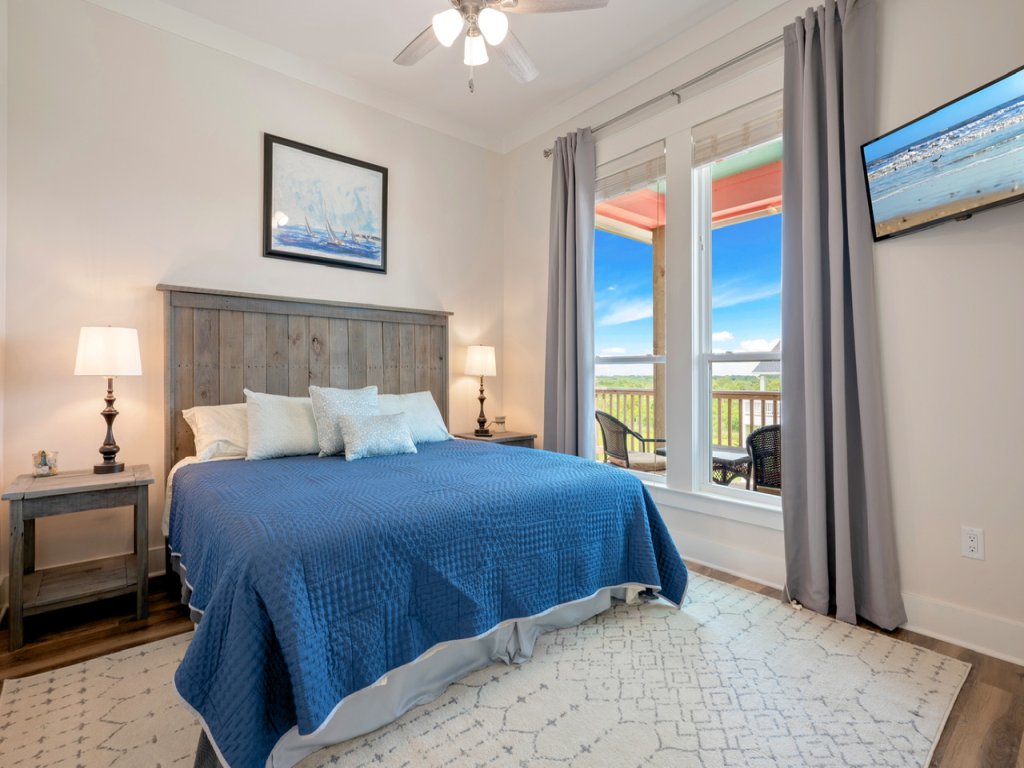 Coral Cabana Vacation Rental in Texas - RedAwning