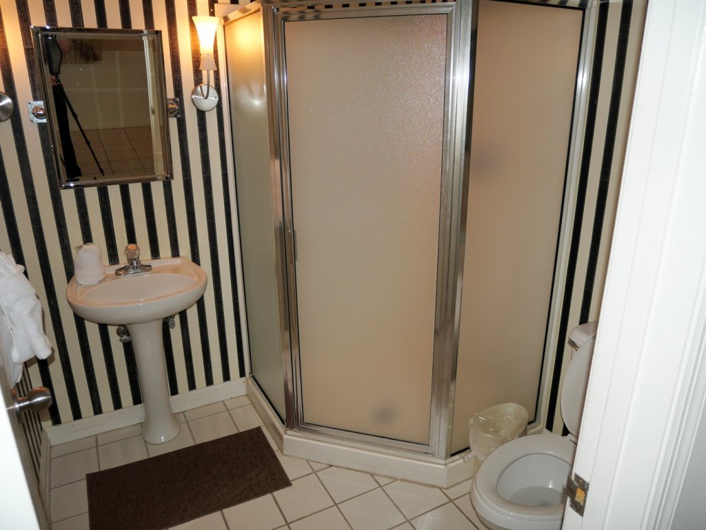 Pelican Beach 1508 Vacation Rental in Destin - RedAwning