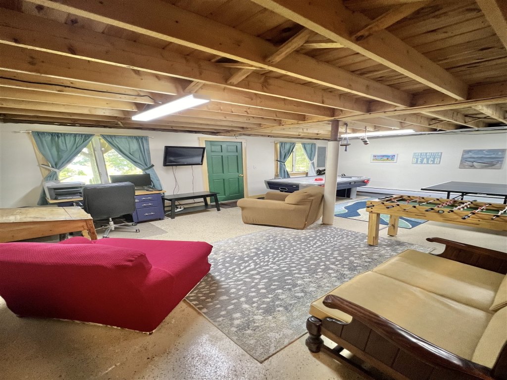 DAYBREAK  LIMIT 8 Vacation Rental in Maine - RedAwning