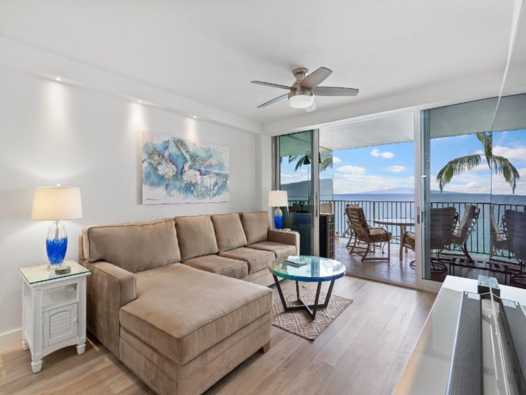ROYAL MAUIAN, #511 Vacation Rental in Hawaii - RedAwning