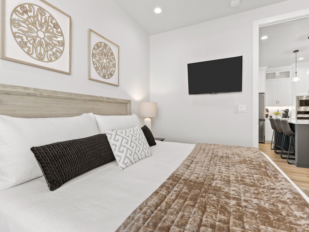 Red Desert Oasis Vacation Rental in St. George - RedAwning