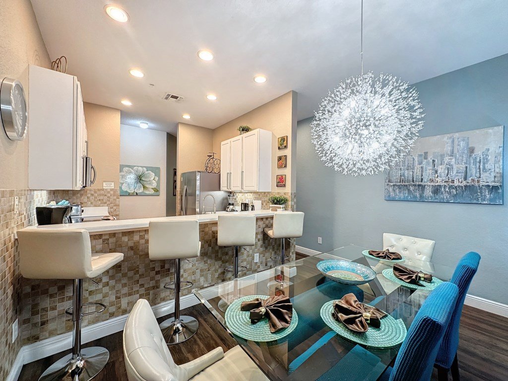 Three Bed 2 Bath Condo Bahama Bay Resort Vacation Rental in Davenport - RedAwning