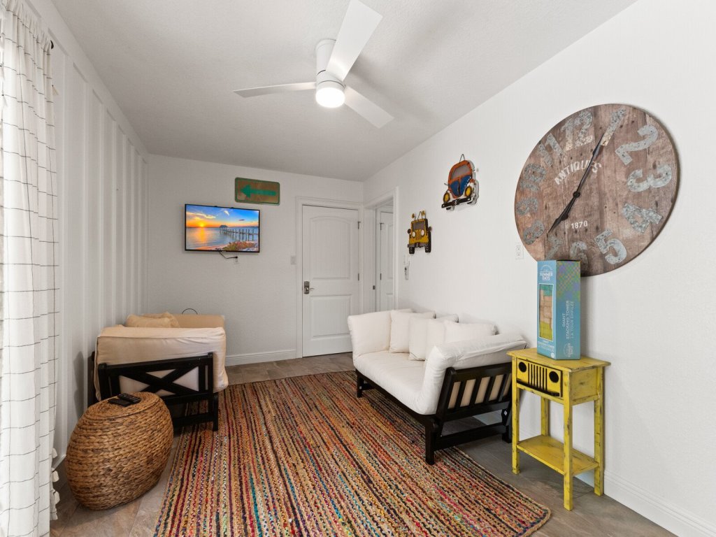 Splash of Lime Vacation Rental in Holmes Beach - RedAwning