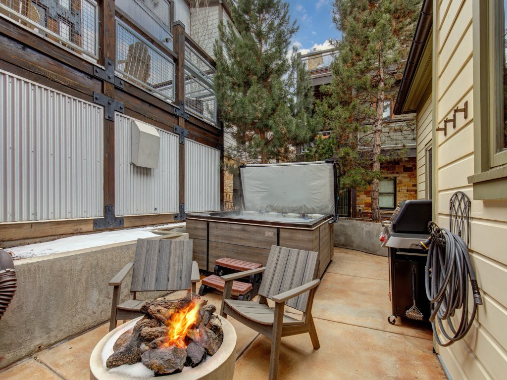 Town Lift Chalet Vacation Rental in Park City - RedAwning