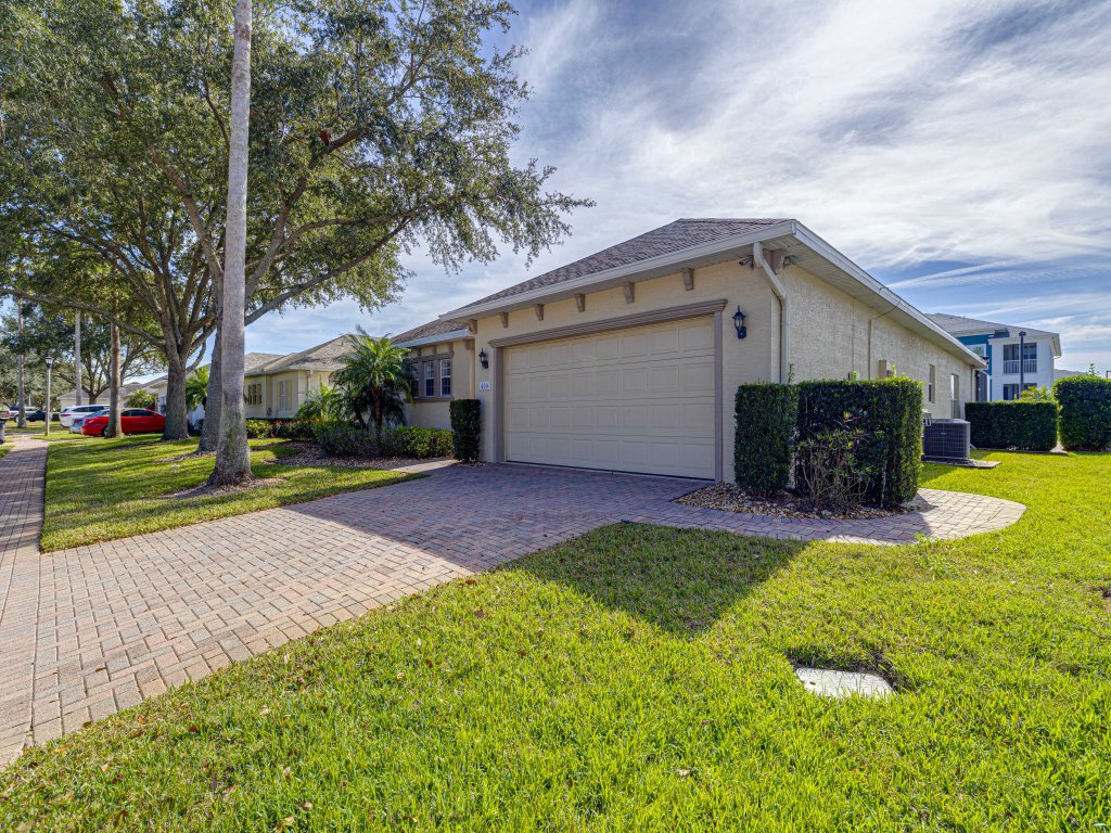 416BC-West Haven Vacation Rental in Davenport - RedAwning