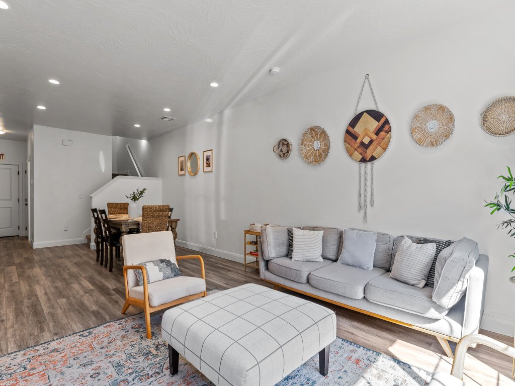 Lazy Poolside Oasis Vacation Rental in Utah - RedAwning