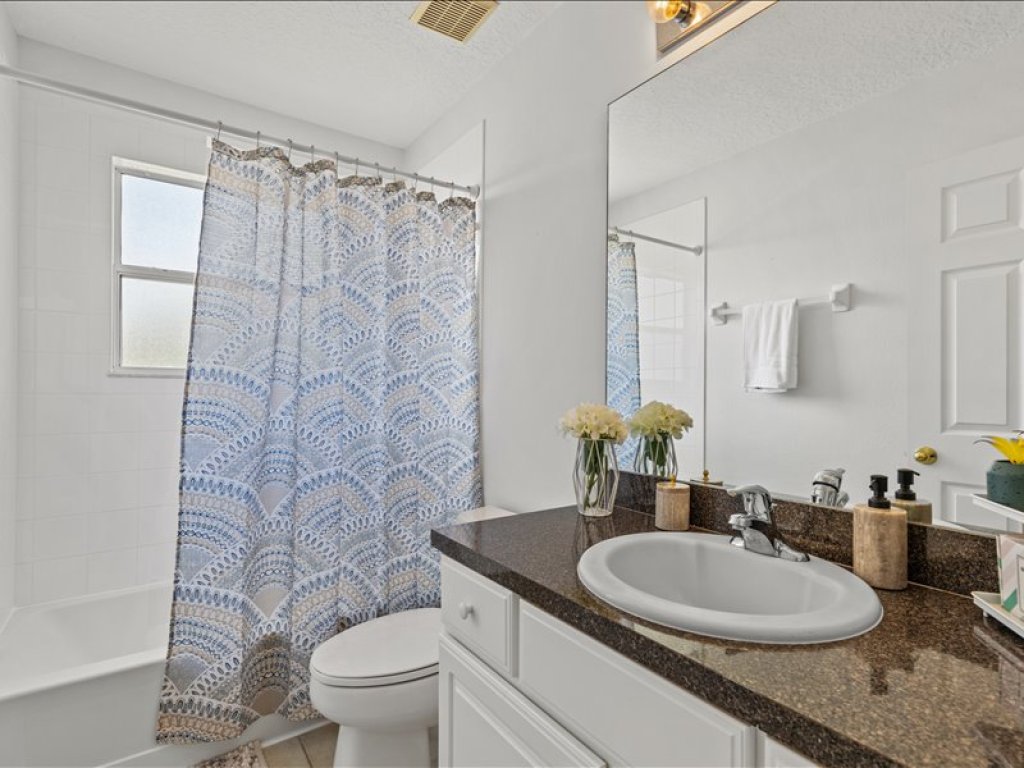 Treasure Hunt Retreat Vacation Rental in Kissimmee - RedAwning