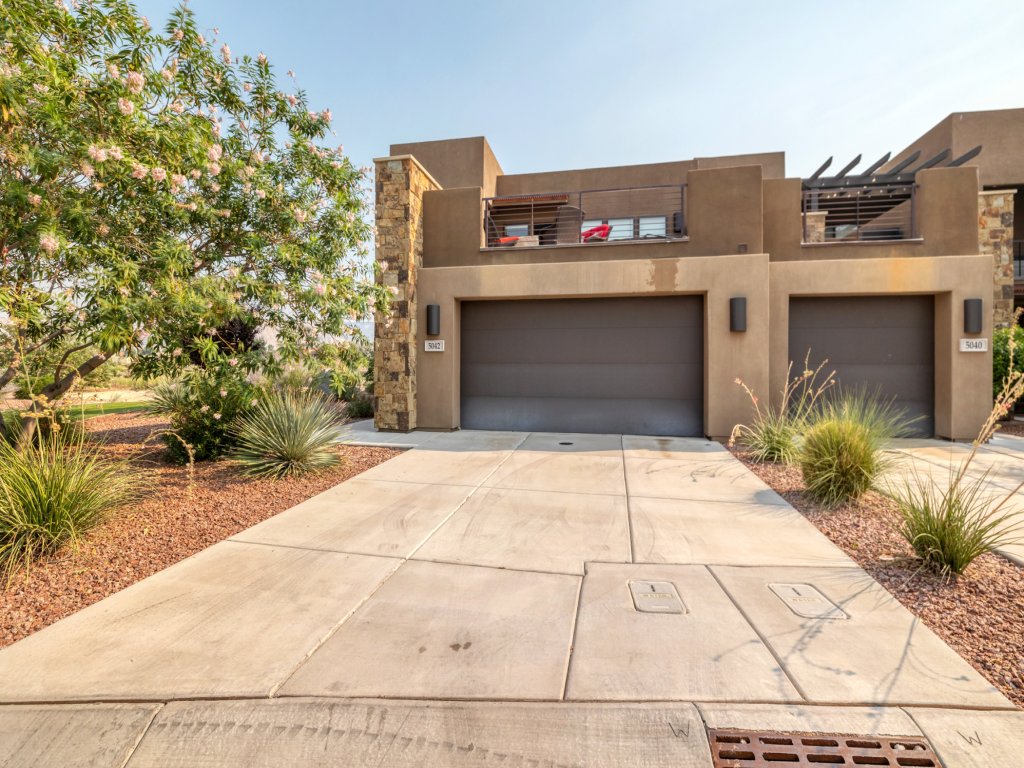 1 Top View Vacation Rental in St. George - RedAwning