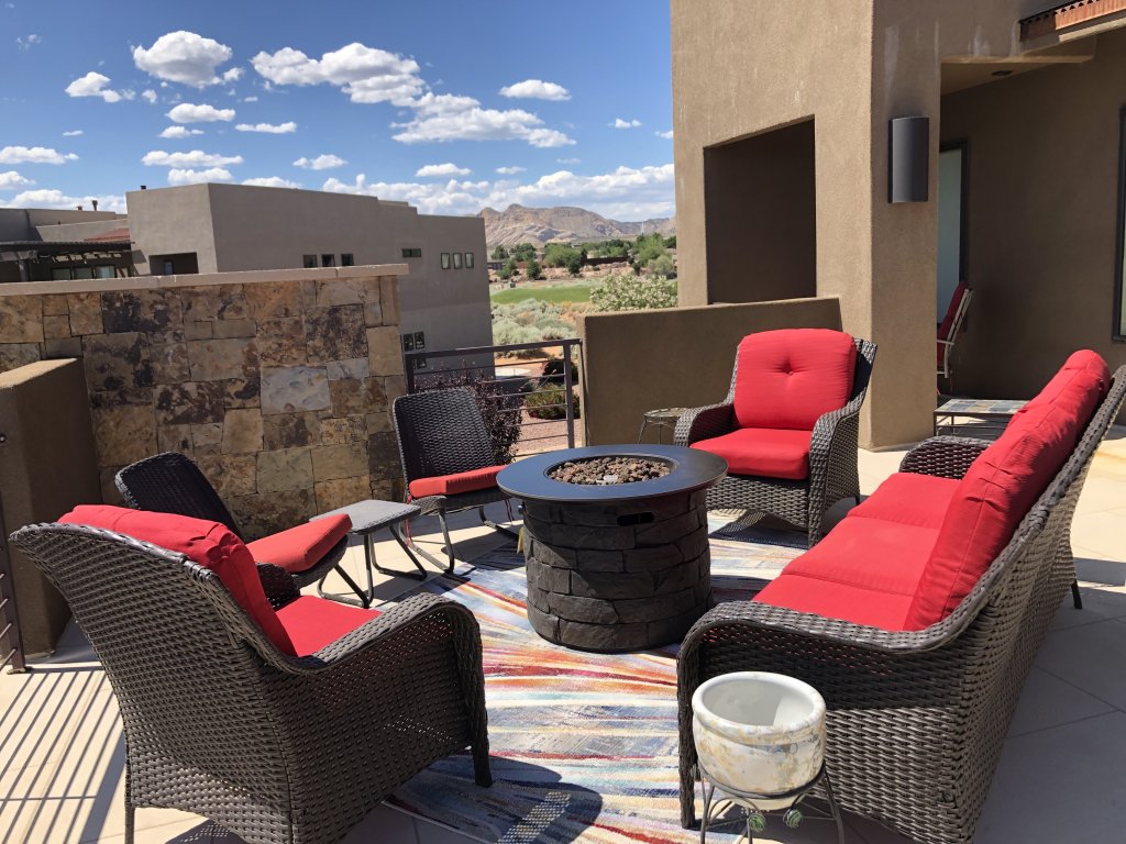 1 Top View Vacation Rental in St. George - RedAwning