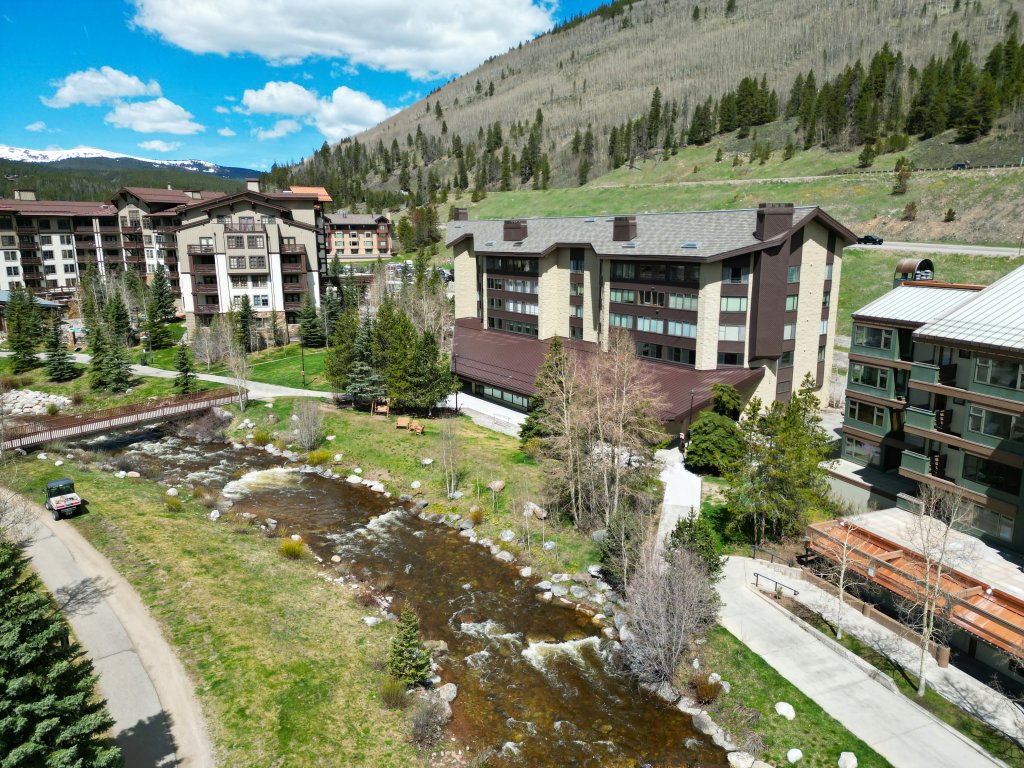BE310 Bridge End Pet Friendly Vacation Rental in Copper Mountain - RedAwning