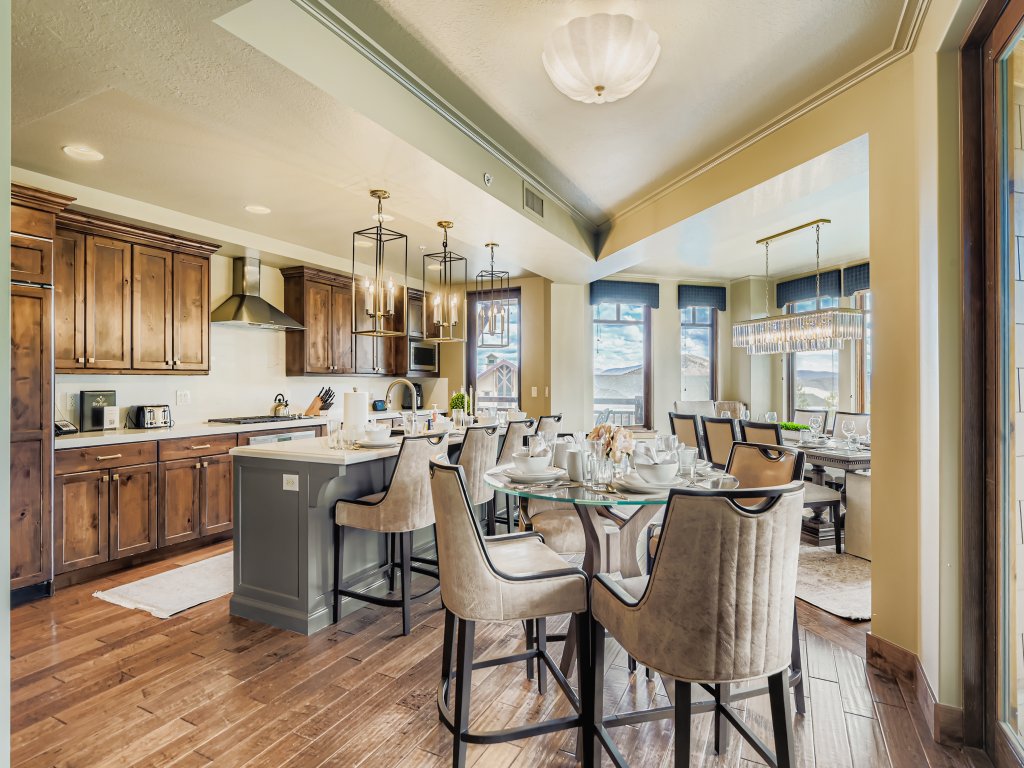 521H Dream Ski In Out Retreat Pool Spa and Mountain Views Vacation Rental in Park City - RedAwning