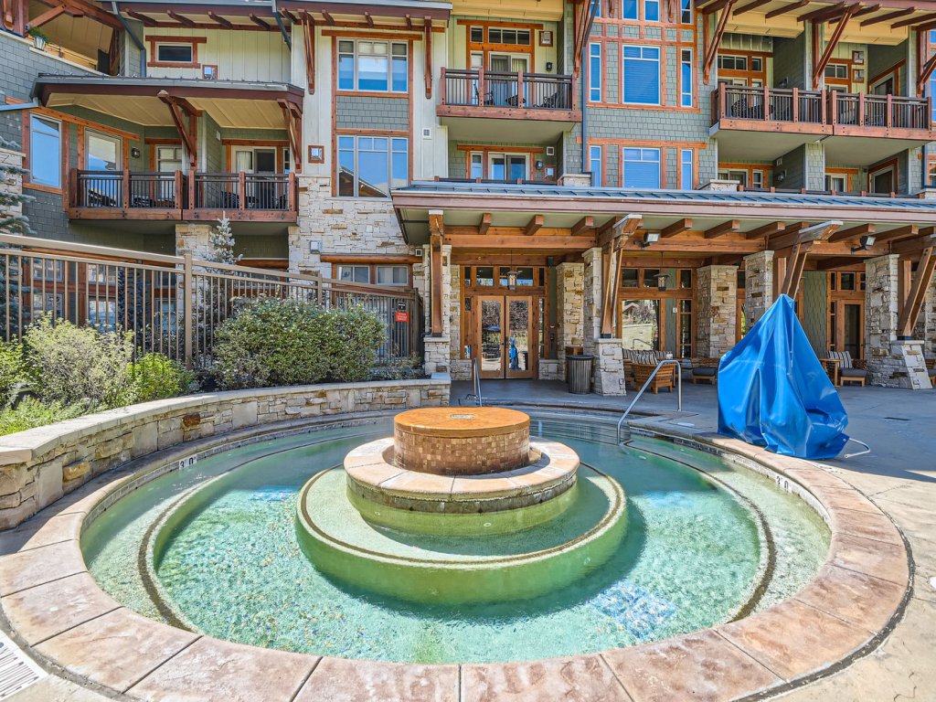 521H Dream Ski In Out Retreat Pool Spa and Mountain Views Vacation Rental in Park City - RedAwning