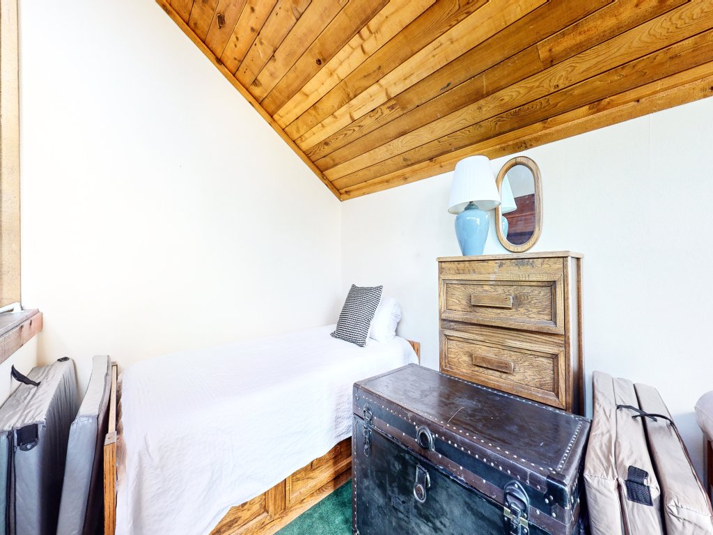 Mammoth Sierra Townhomes #23 Vacation Rental in Mammoth Lakes - RedAwning