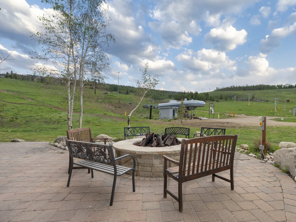 Base Camp 306 Vacation Rental in Granby - RedAwning