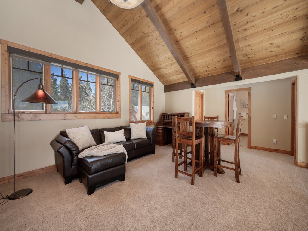 Stagecoach Cabin Vacation Rental in Fraser - RedAwning