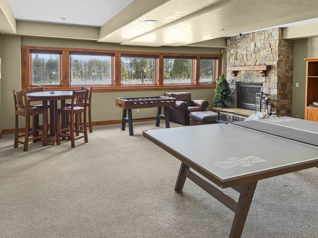 Stagecoach Cabin Vacation Rental in Fraser - RedAwning