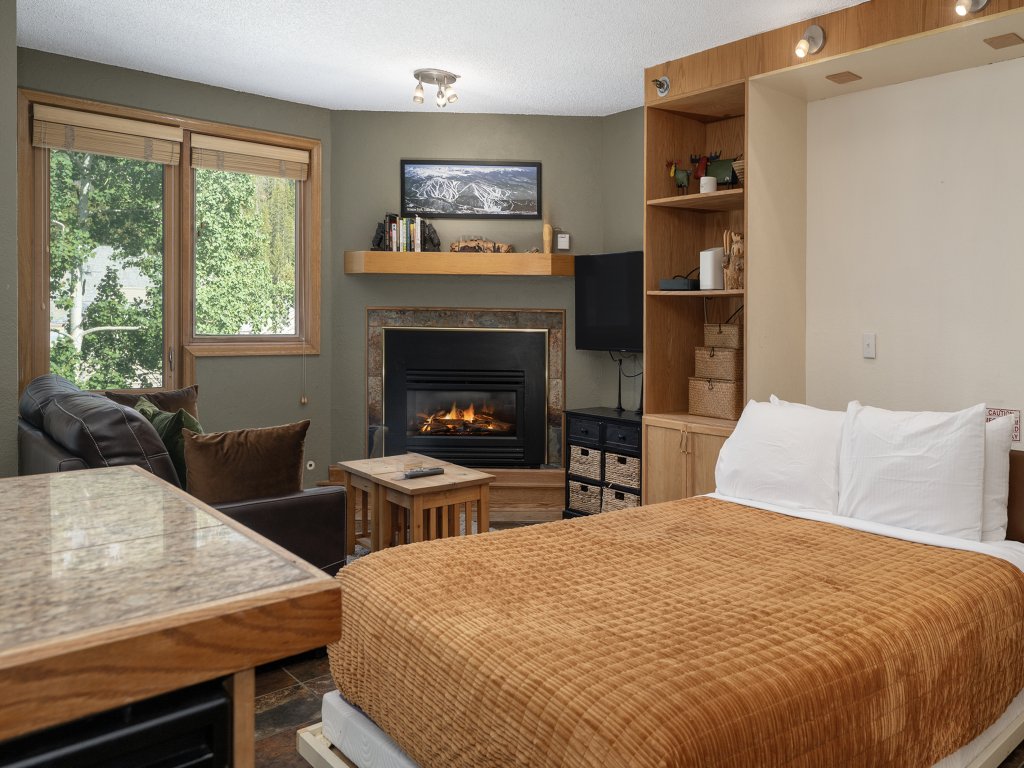 Iron Horse C4093 Vacation Rental in Winter Park - RedAwning