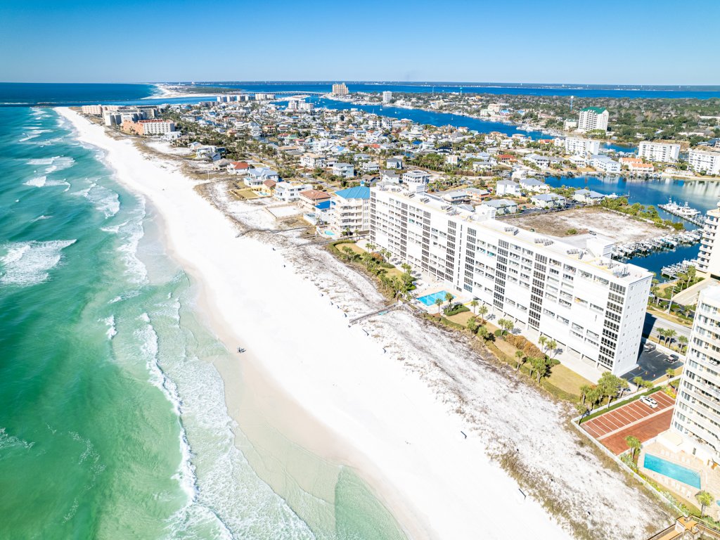 Oceania 807 Vacation Rental in Destin - RedAwning