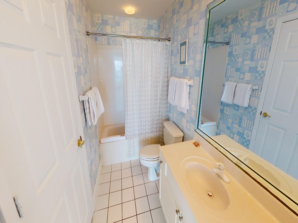 Oceania 807 Vacation Rental in Destin - RedAwning