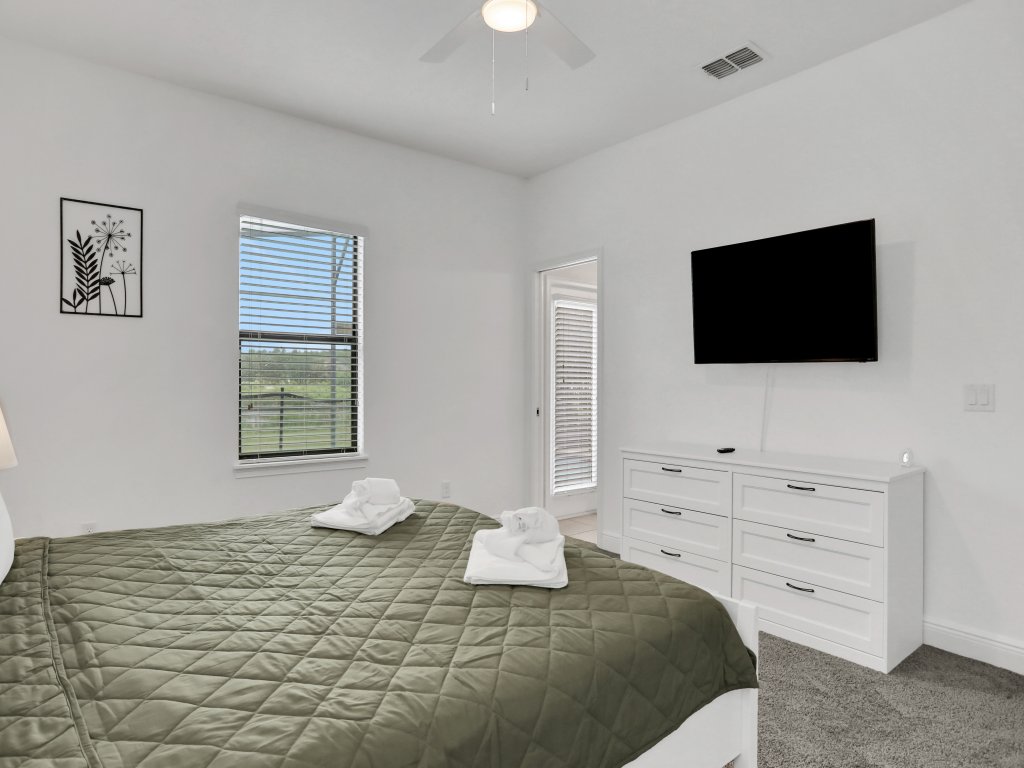163KB - Balmoral Resort Vacation Rental in Haines City - RedAwning