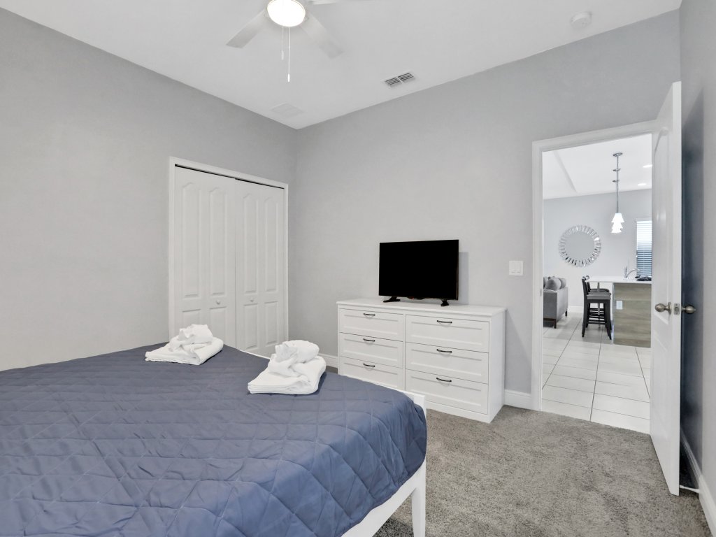 163KB - Balmoral Resort Vacation Rental in Haines City - RedAwning