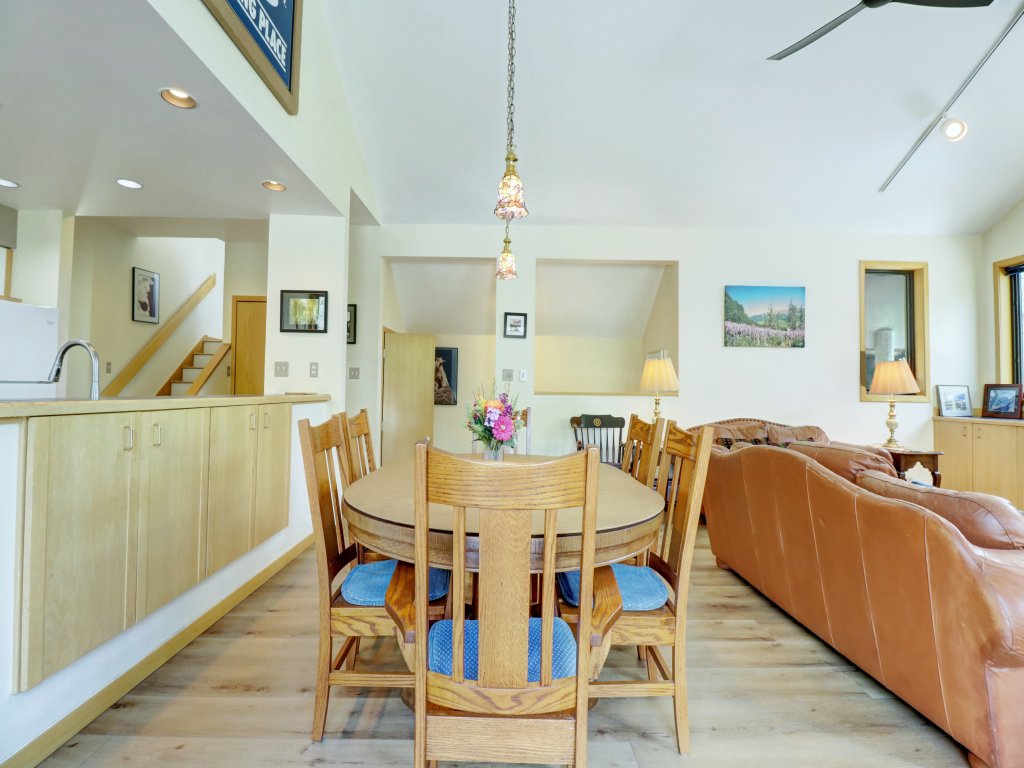 195 Eastridge Vacation Rental in Dillon - RedAwning