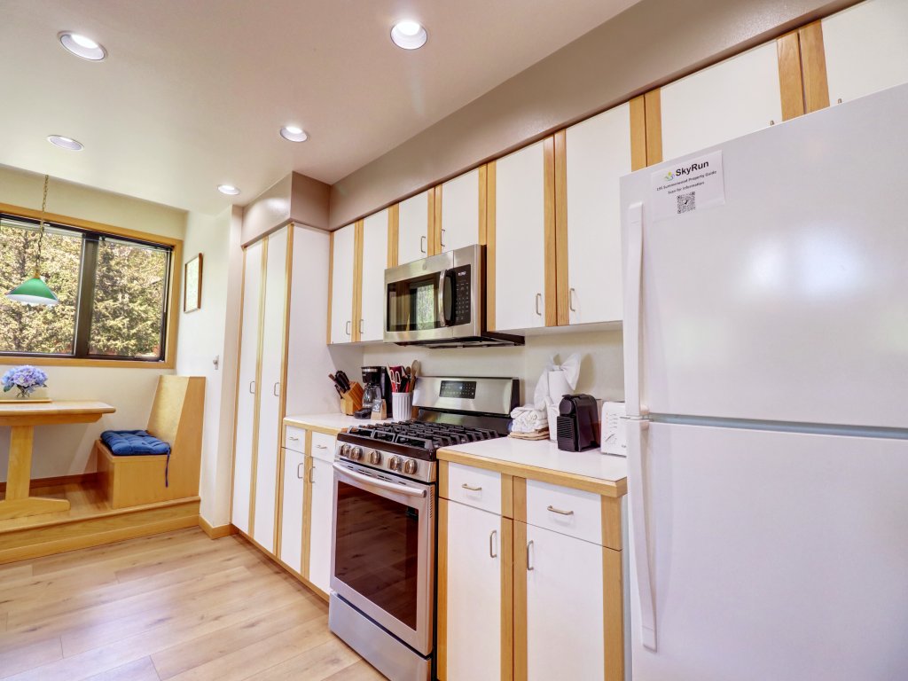 195 Eastridge Vacation Rental in Dillon - RedAwning