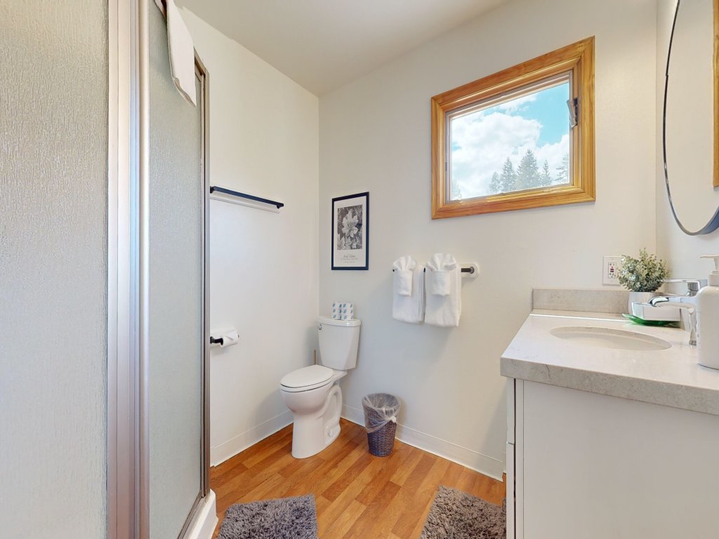Lakeview Villas #24 Vacation Rental in Mammoth Lakes - RedAwning