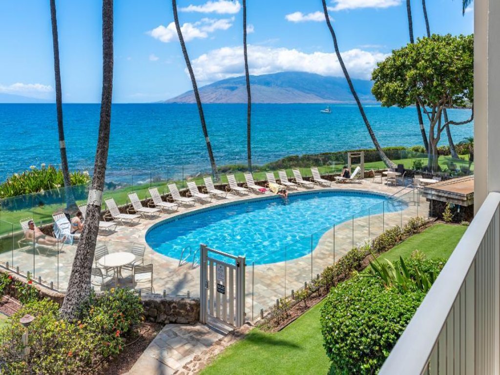 ROYAL MAUIAN, #218^ Vacation Rental in Hawaii - RedAwning