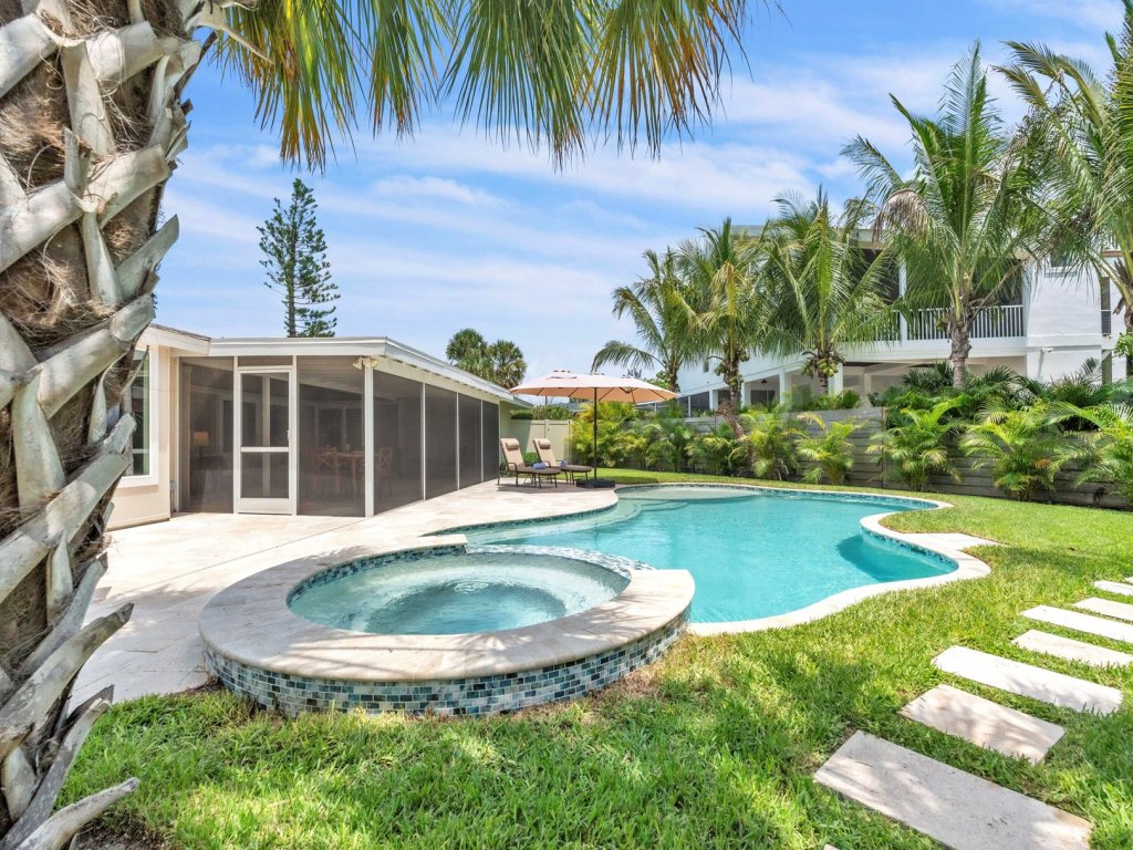 Dock of the Bay Vacation Rental in Anna Maria - RedAwning