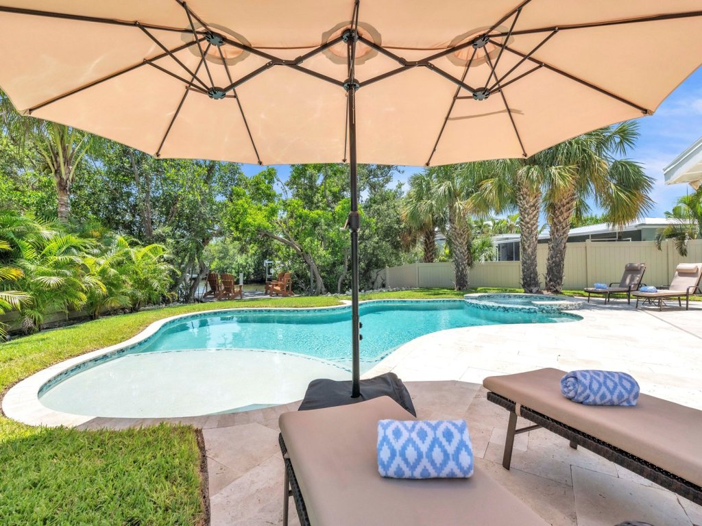 Dock of the Bay Vacation Rental in Anna Maria - RedAwning