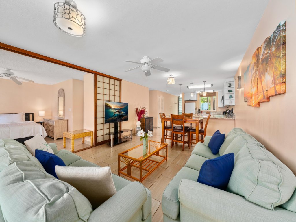 Big Island Keauhou Surf & Racquet 4-103 Vacation Rental in Kailua Kona - RedAwning
