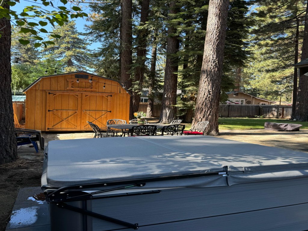 CYH0876 - Island Cabin Vacation Rental in California - RedAwning