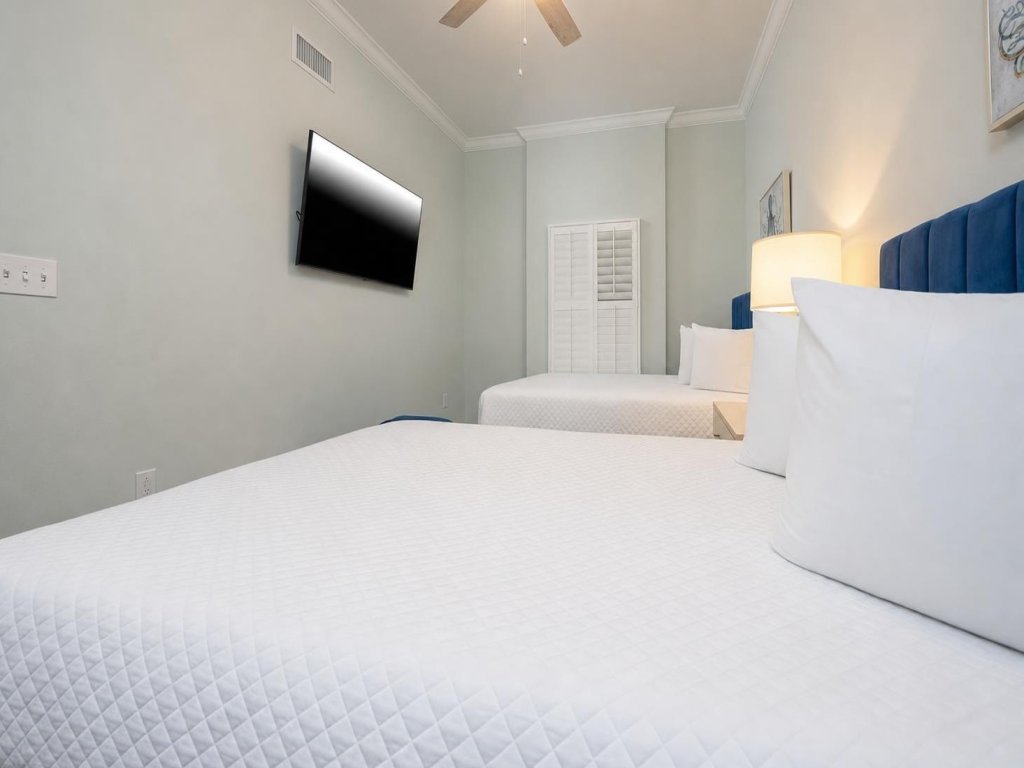 Phoenix Gulf Towers 1405 Vacation Rental in Orange Beach - RedAwning