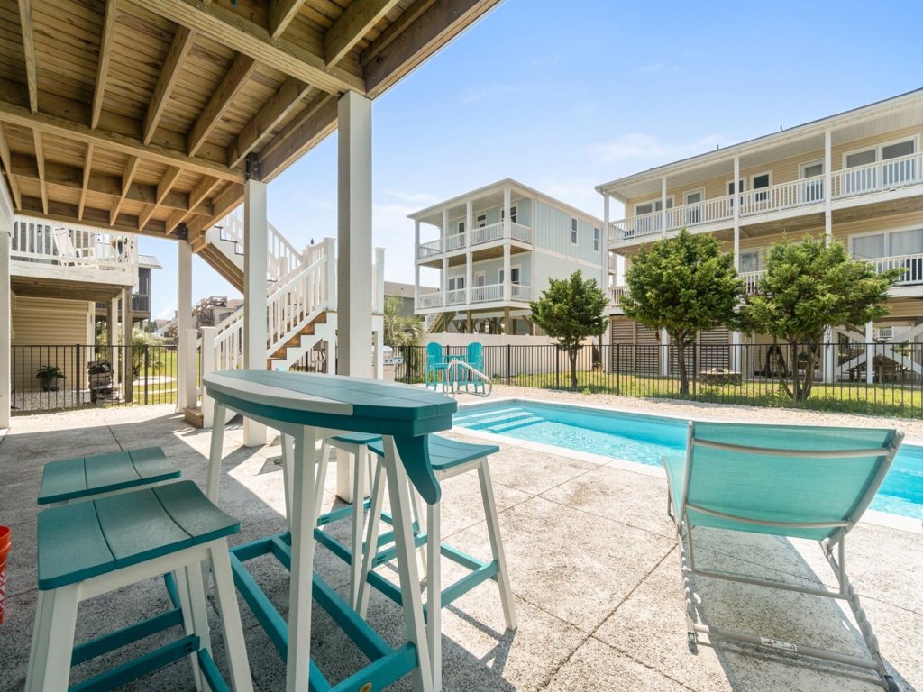 Coastal Chaos / 303 Sand Piper Ln Vacation Rental in Holden Beach - RedAwning