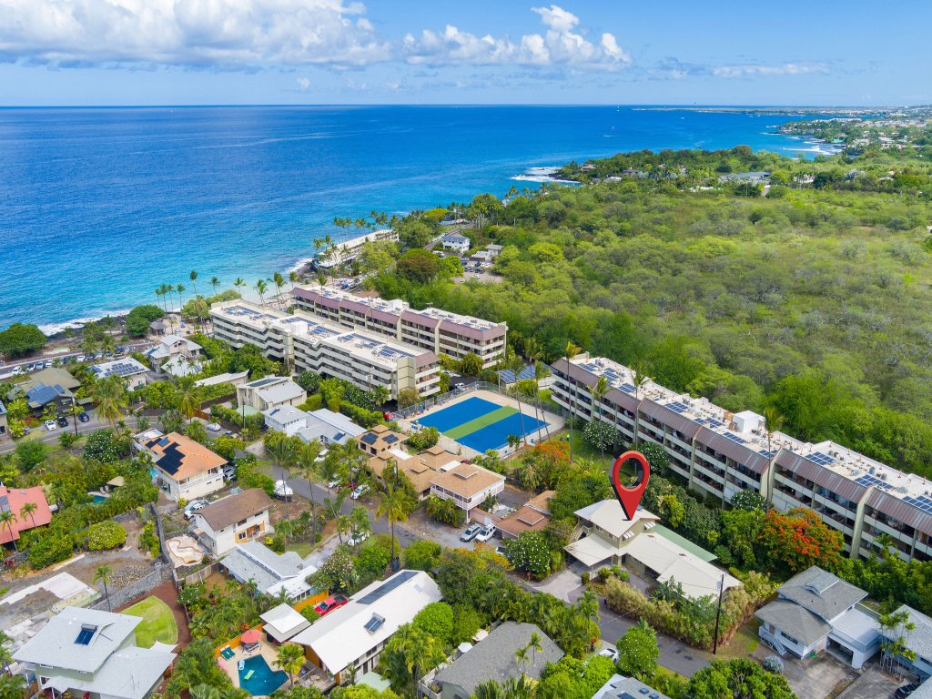 Magic Sands Light Hawaii Oasis Vacation Rental in Kailua Kona - RedAwning