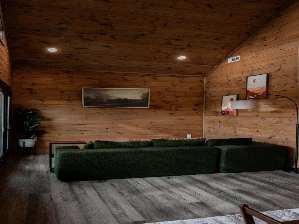 Indigo Haven Vacation Rental in Sevierville - RedAwning