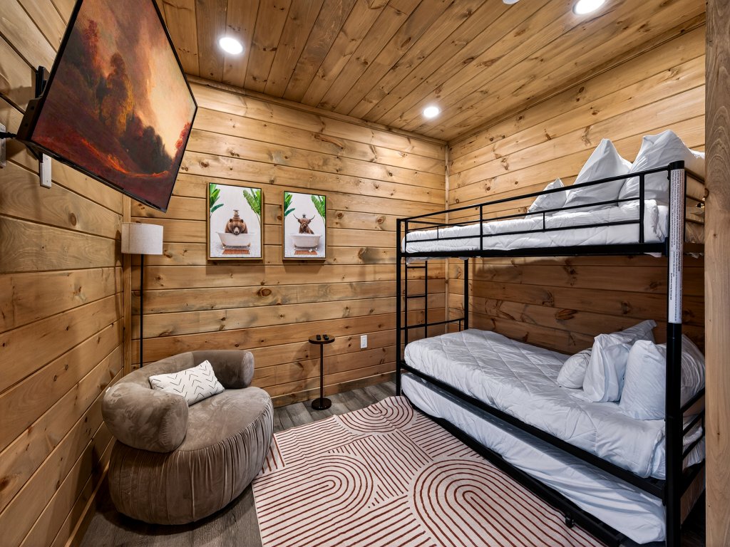 Indigo Haven Vacation Rental in Sevierville - RedAwning