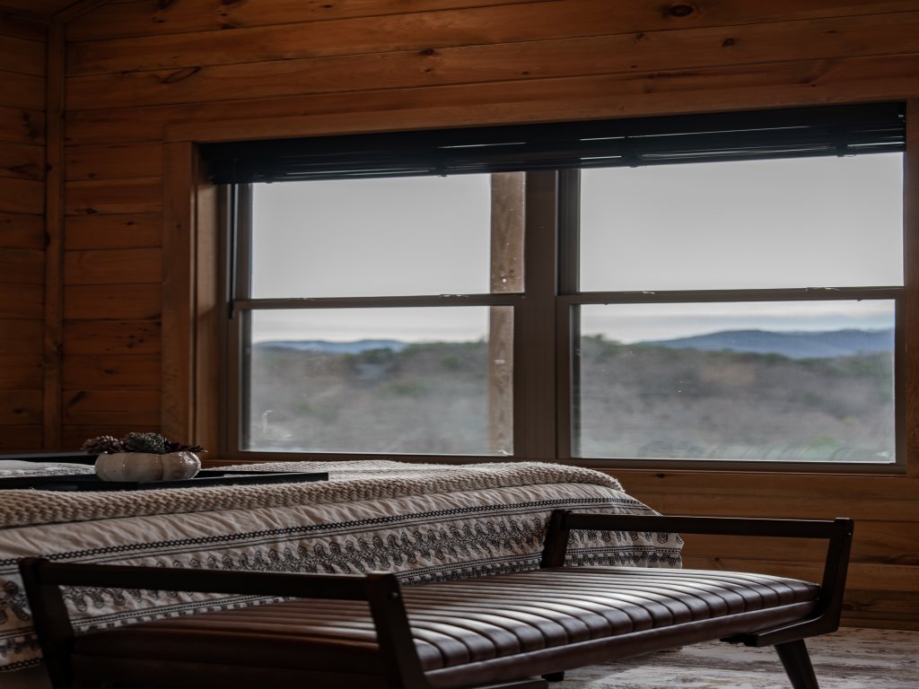 Indigo Haven Vacation Rental in Sevierville - RedAwning